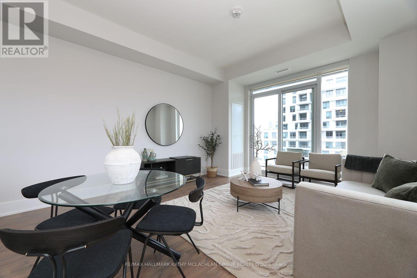 #815 80 VANAULEY STREET - 9