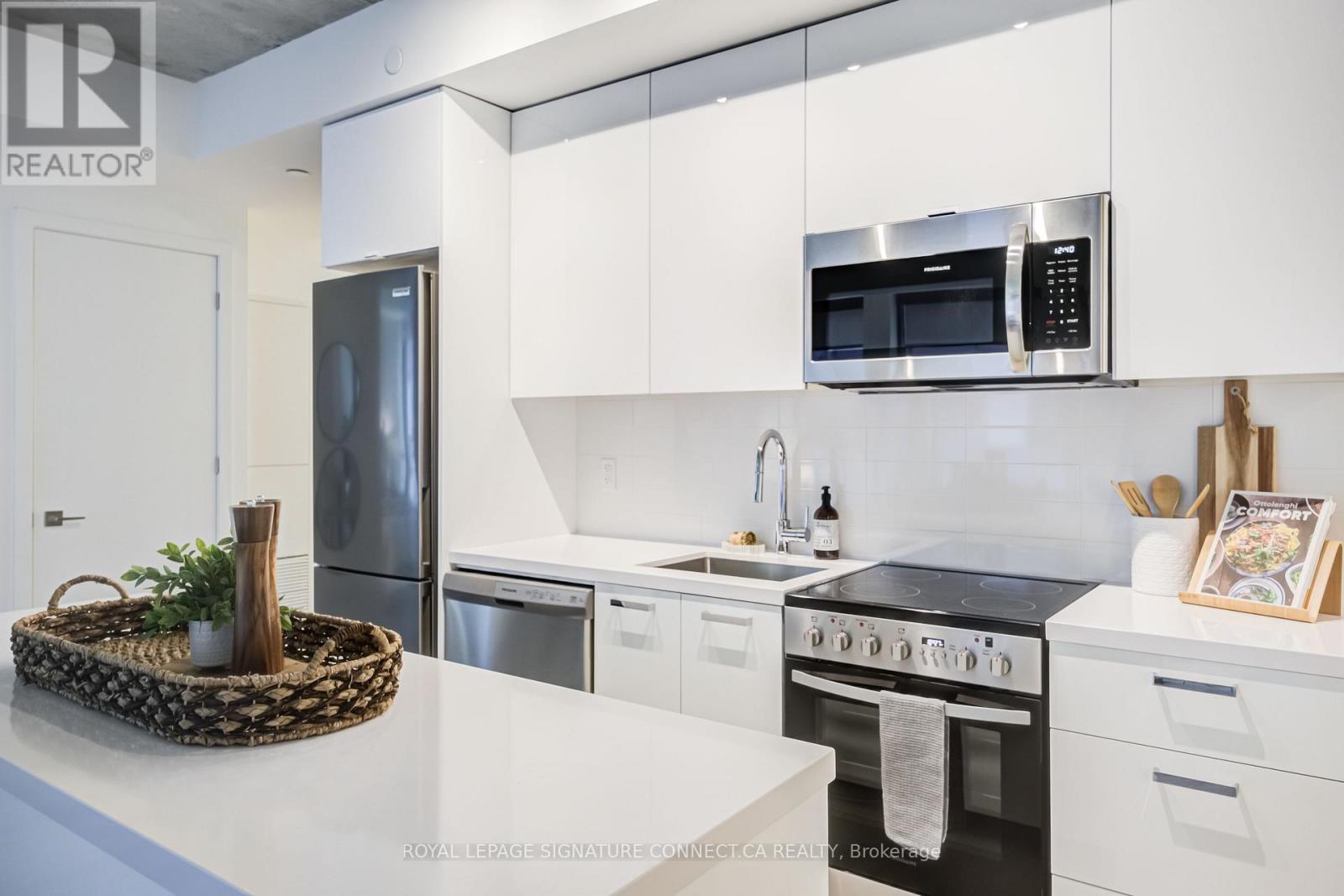 #507 284 KING STREET E - 13