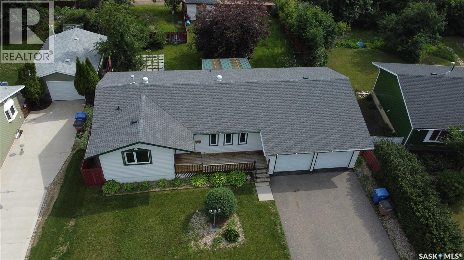305 Churchill DRIVE - 7