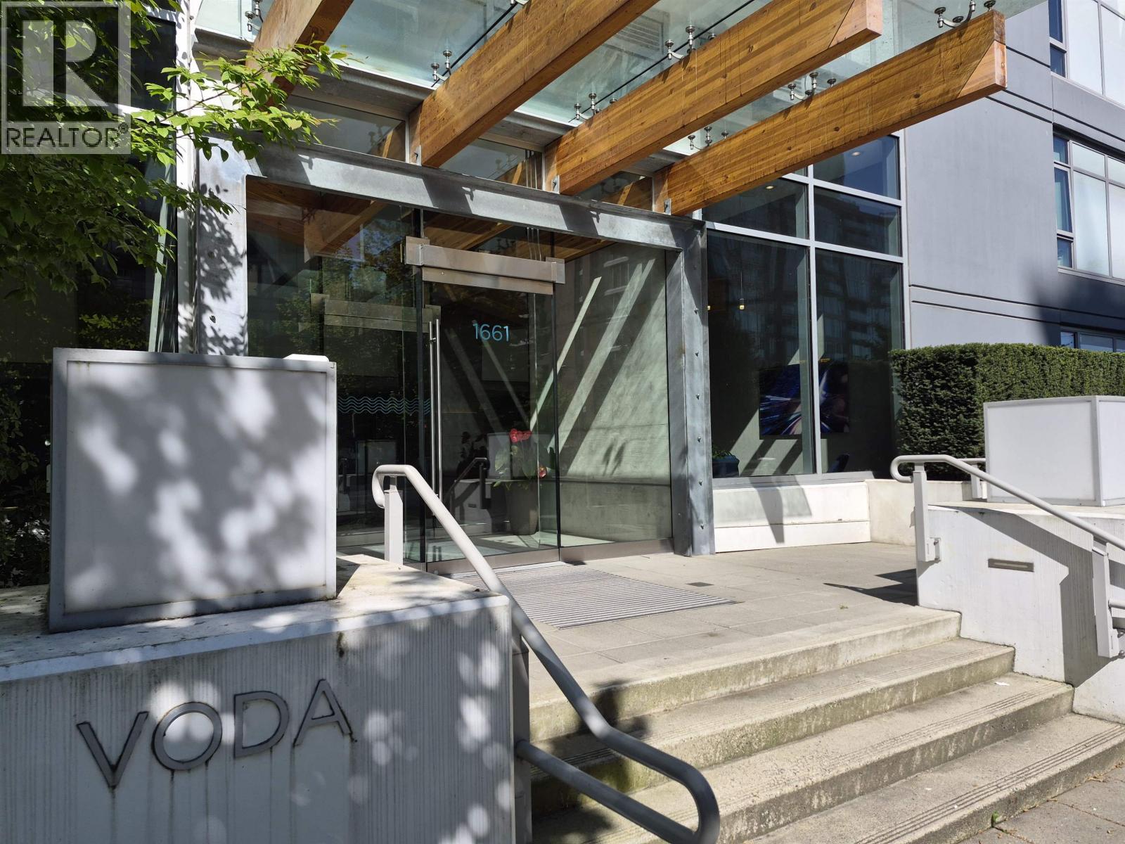 1 Bed, 1 Bath House for Sale in Vancouver – 1402 1661 QUEBEC STREET, Vancouver – MLS# R3146529 - Image 3