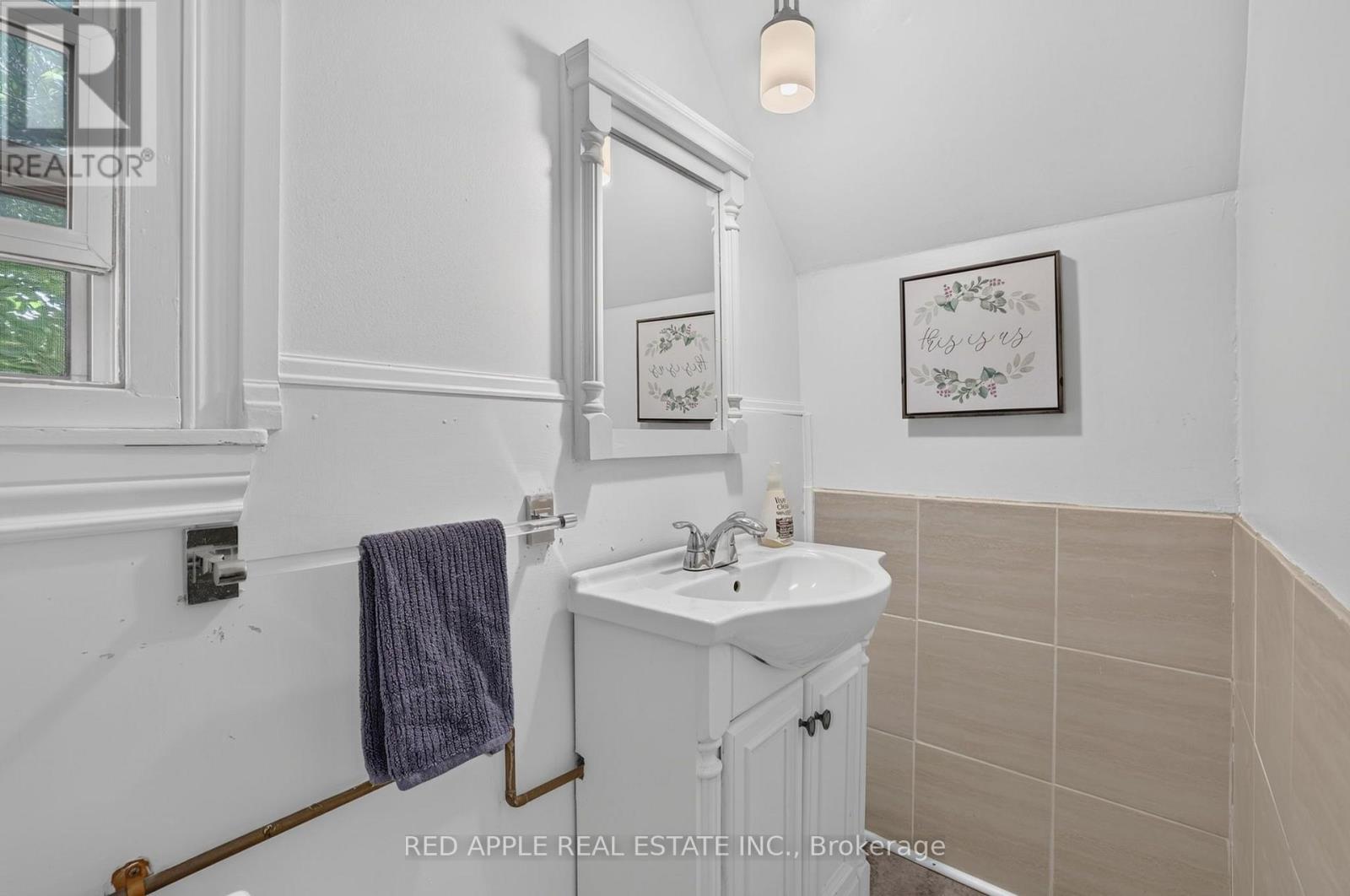 20435 LESLIE STREET - 20