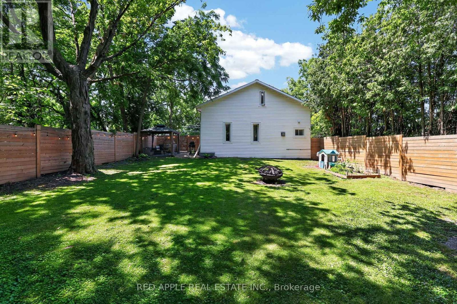 20435 LESLIE STREET - 47