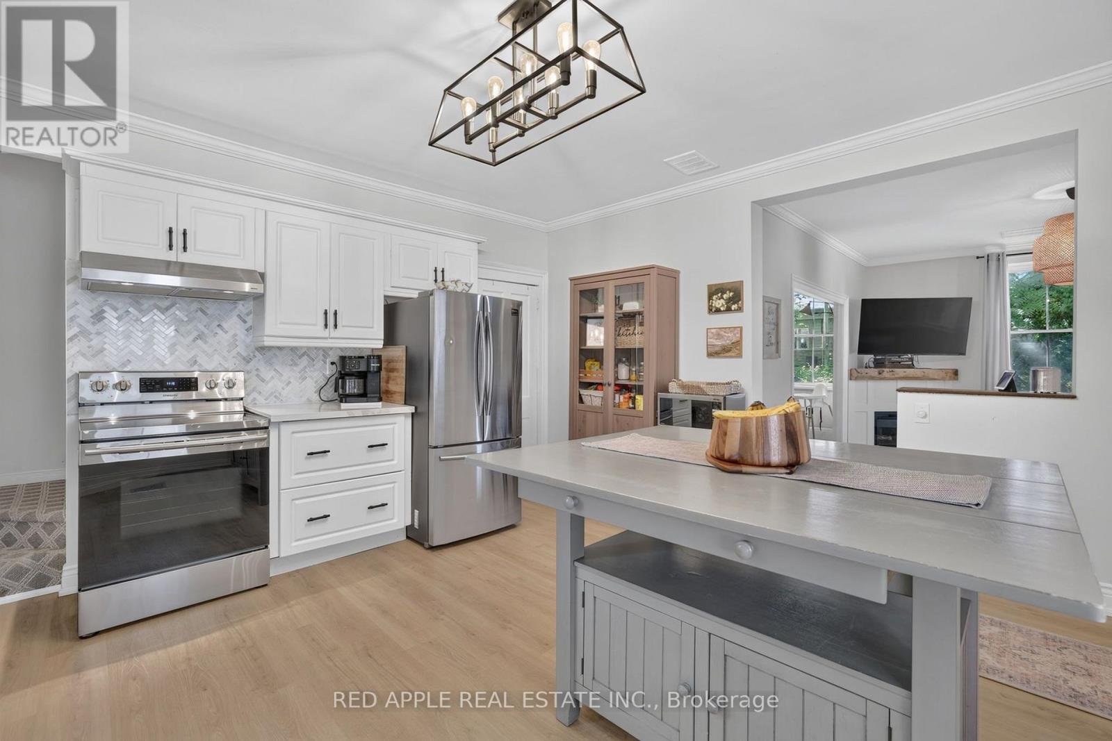 20435 LESLIE STREET - 6