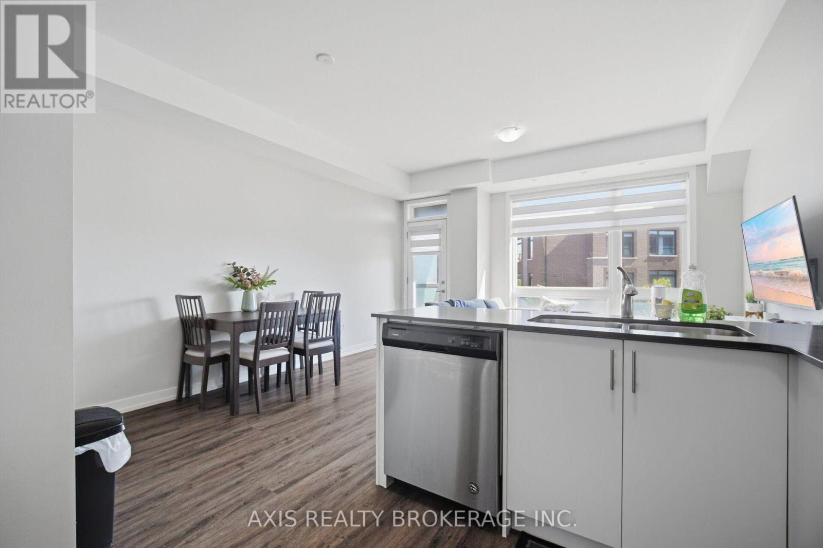 250 DALHOUSIE STREET - 9