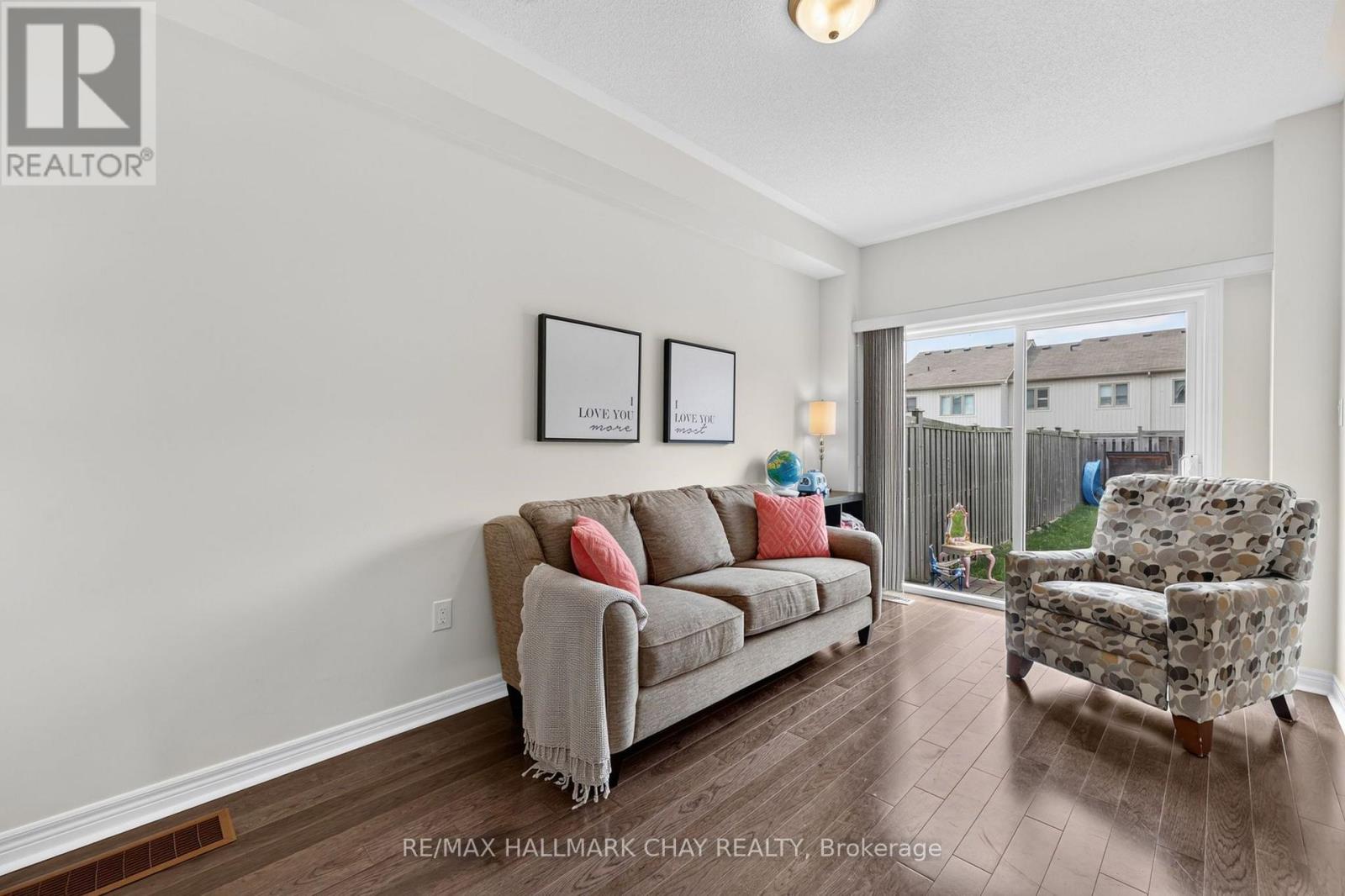 21 PEARCEY CRESCENT - Image 7