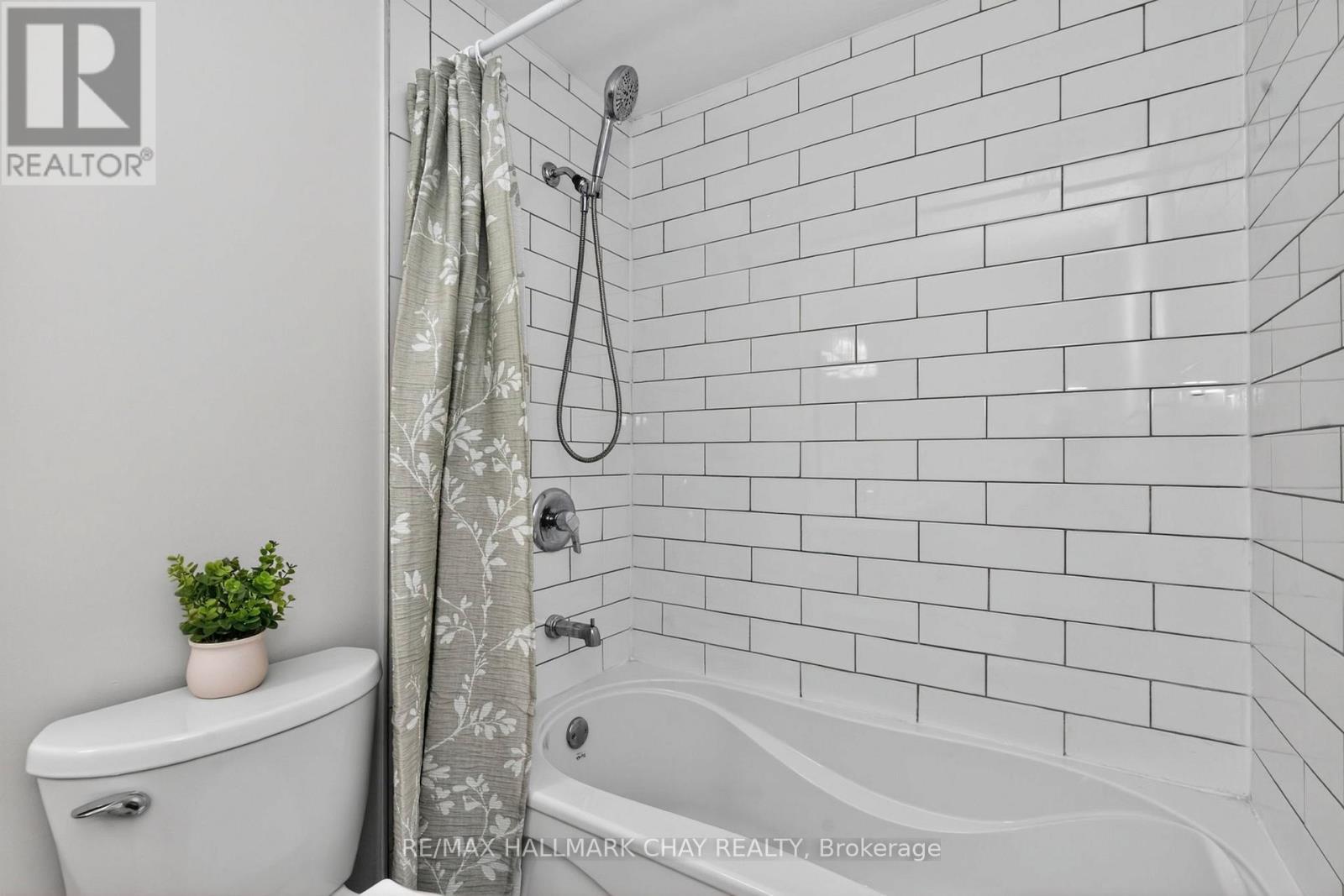 716 DOMINION AVENUE - 26