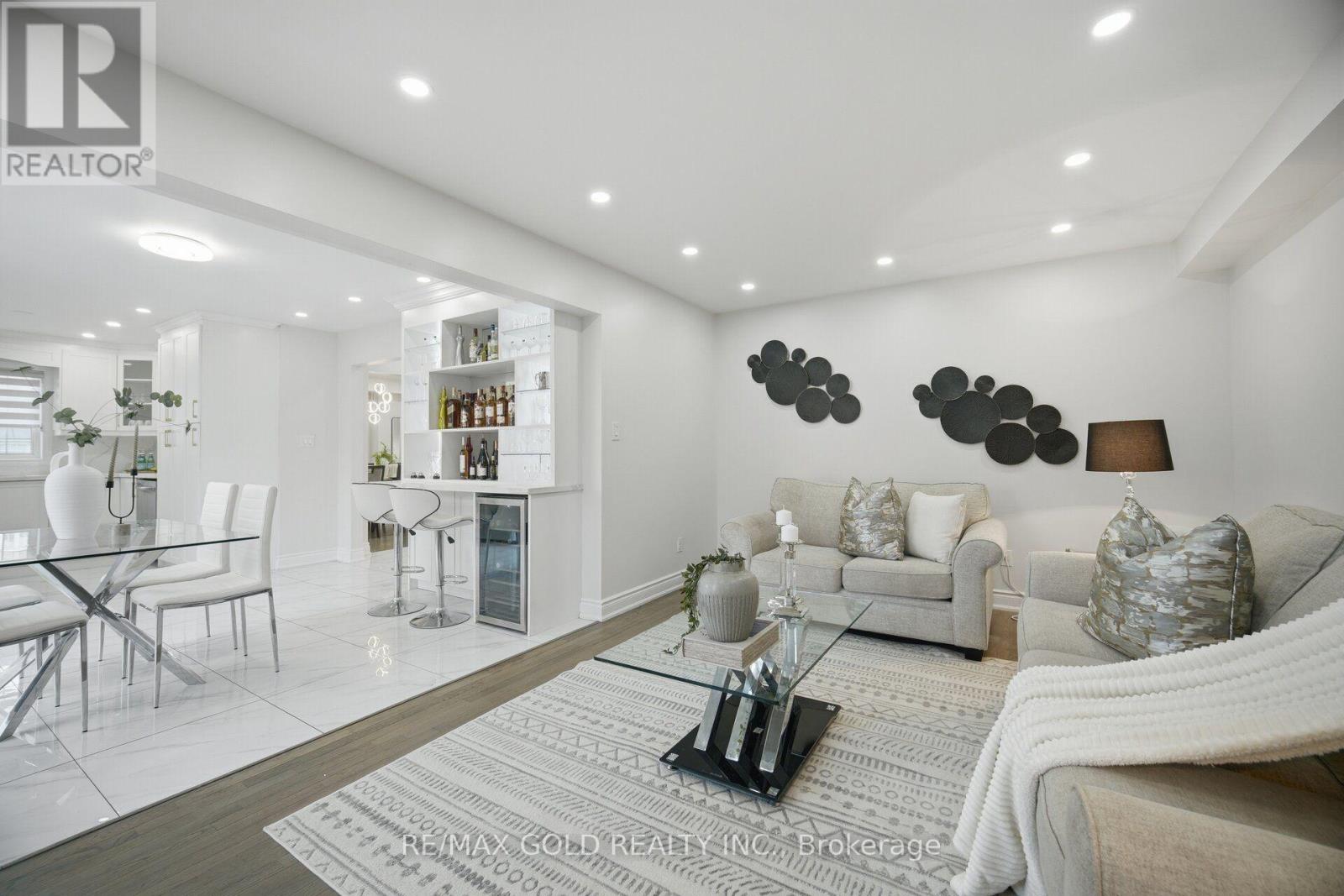 71 LEAGATE STREET - 24