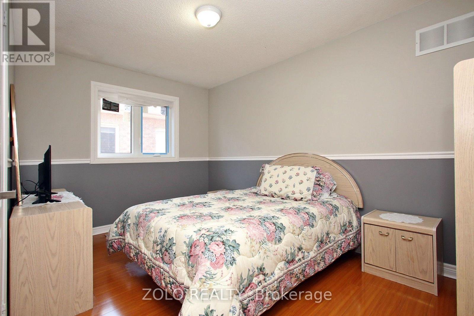 37 SEWELLS LANE S - 11