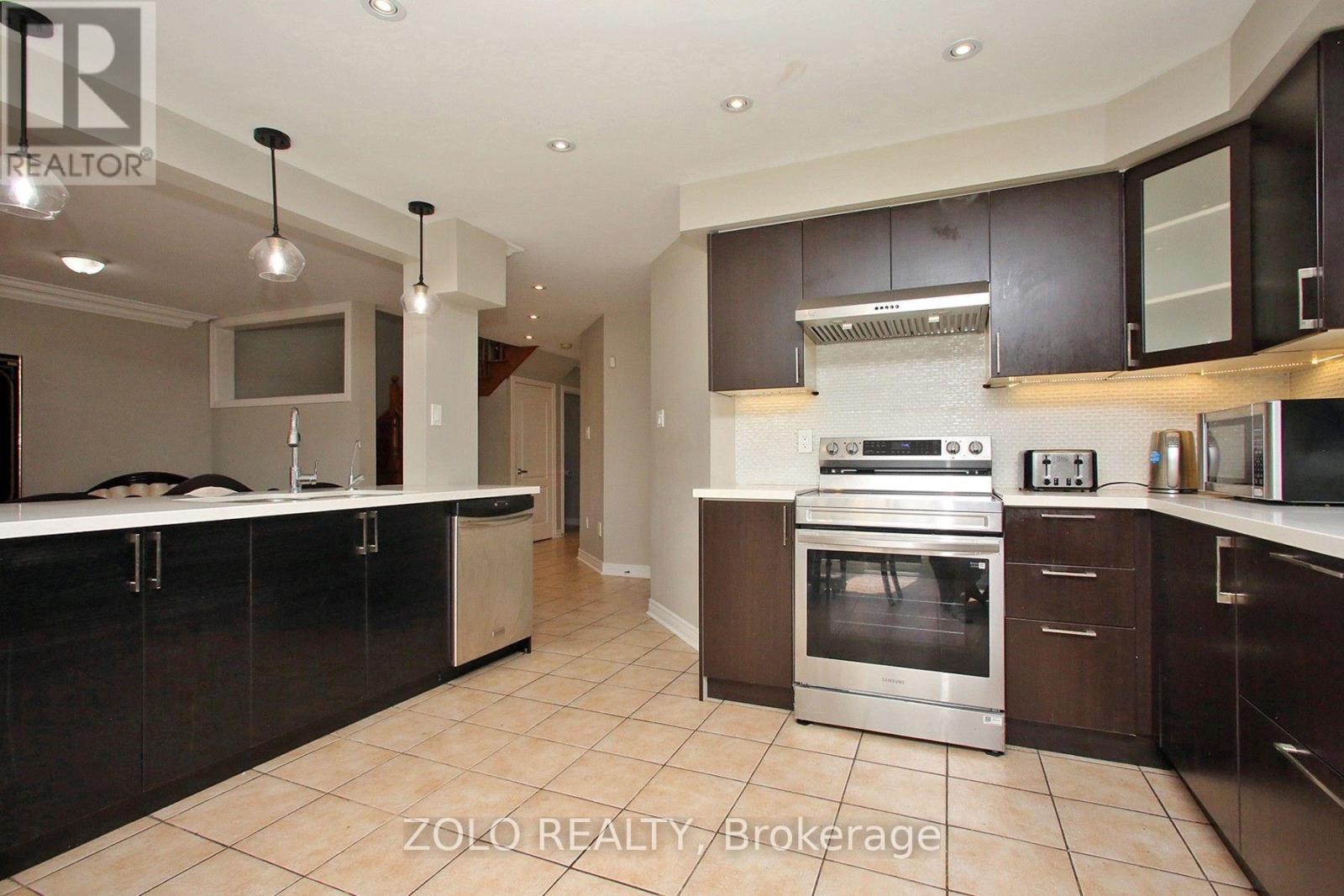 37 SEWELLS LANE S - 5
