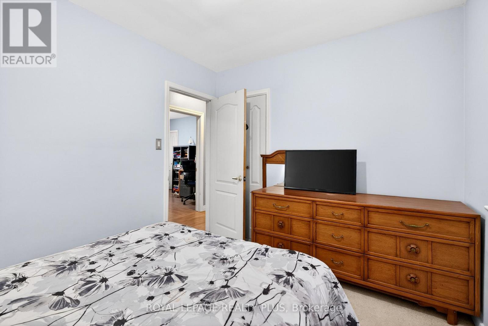 1332 STANBURY ROAD - 26