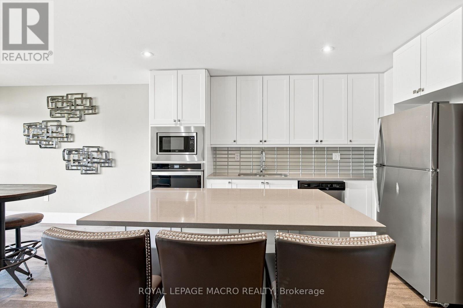 #126 610 FARMSTEAD DRIVE - 31