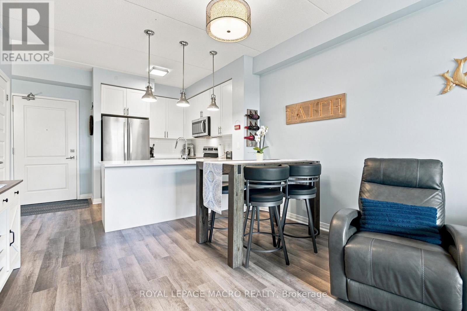 #126 610 FARMSTEAD DRIVE - 9
