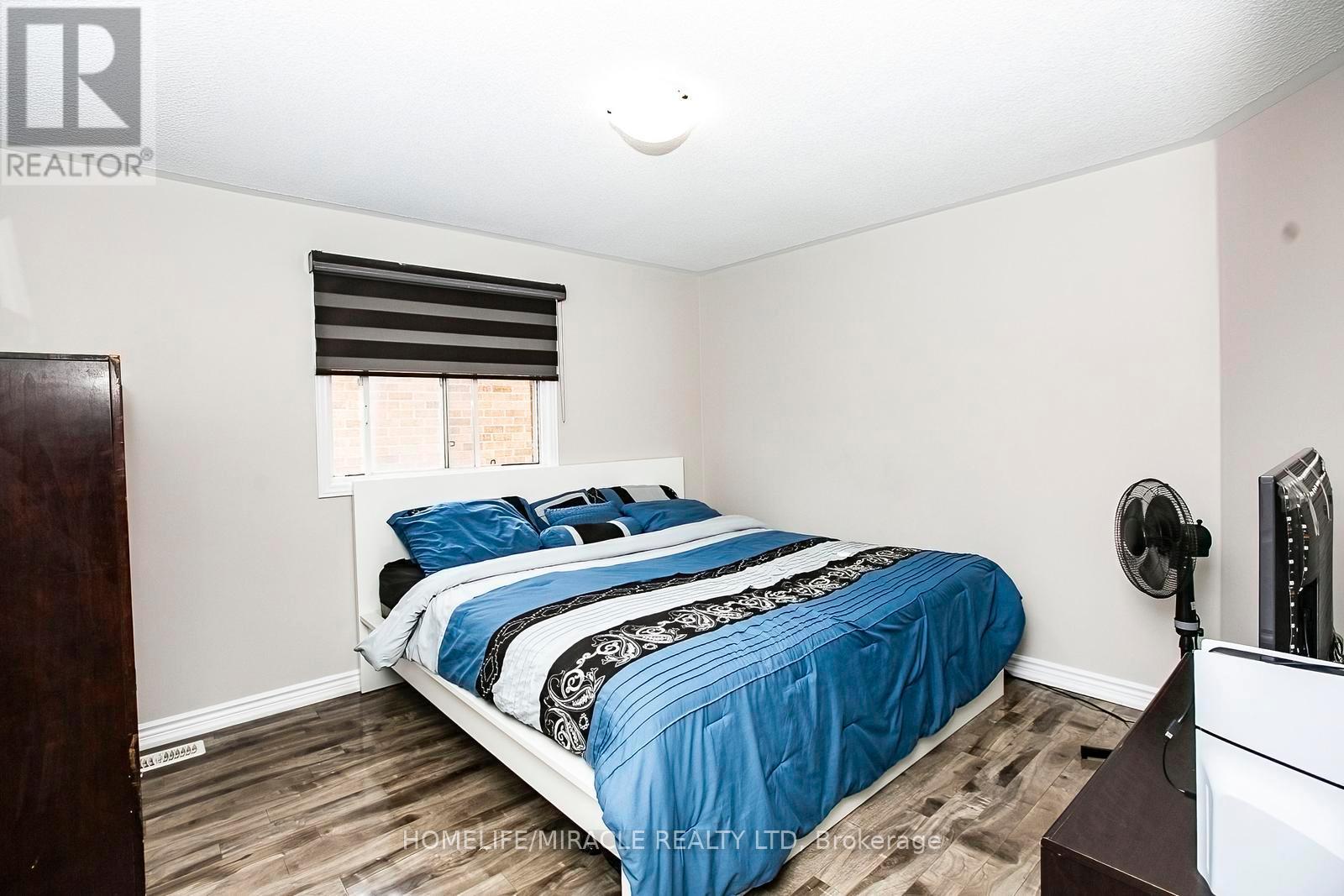 5 BUTLERMERE DRIVE - 33