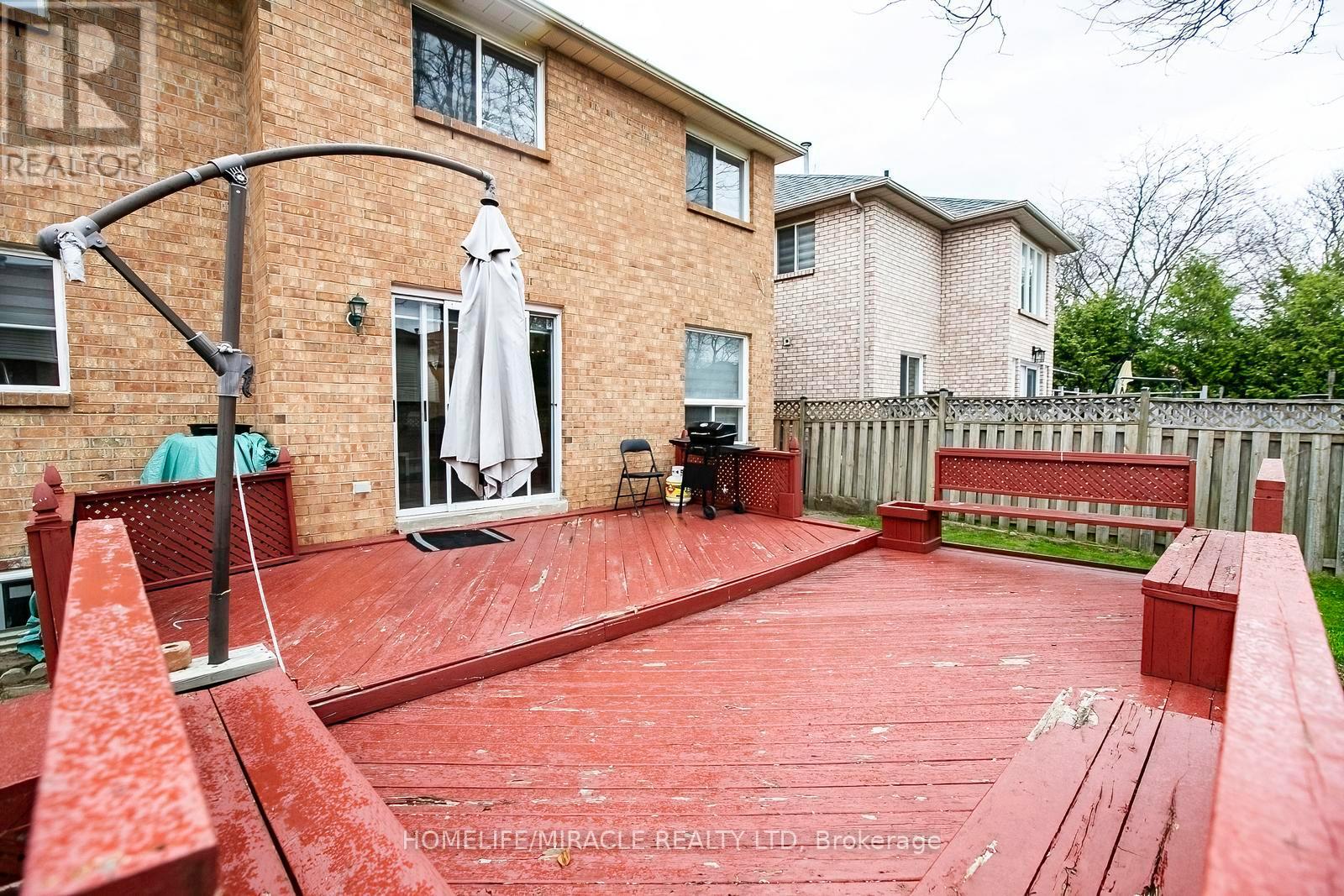 5 BUTLERMERE DRIVE - 40