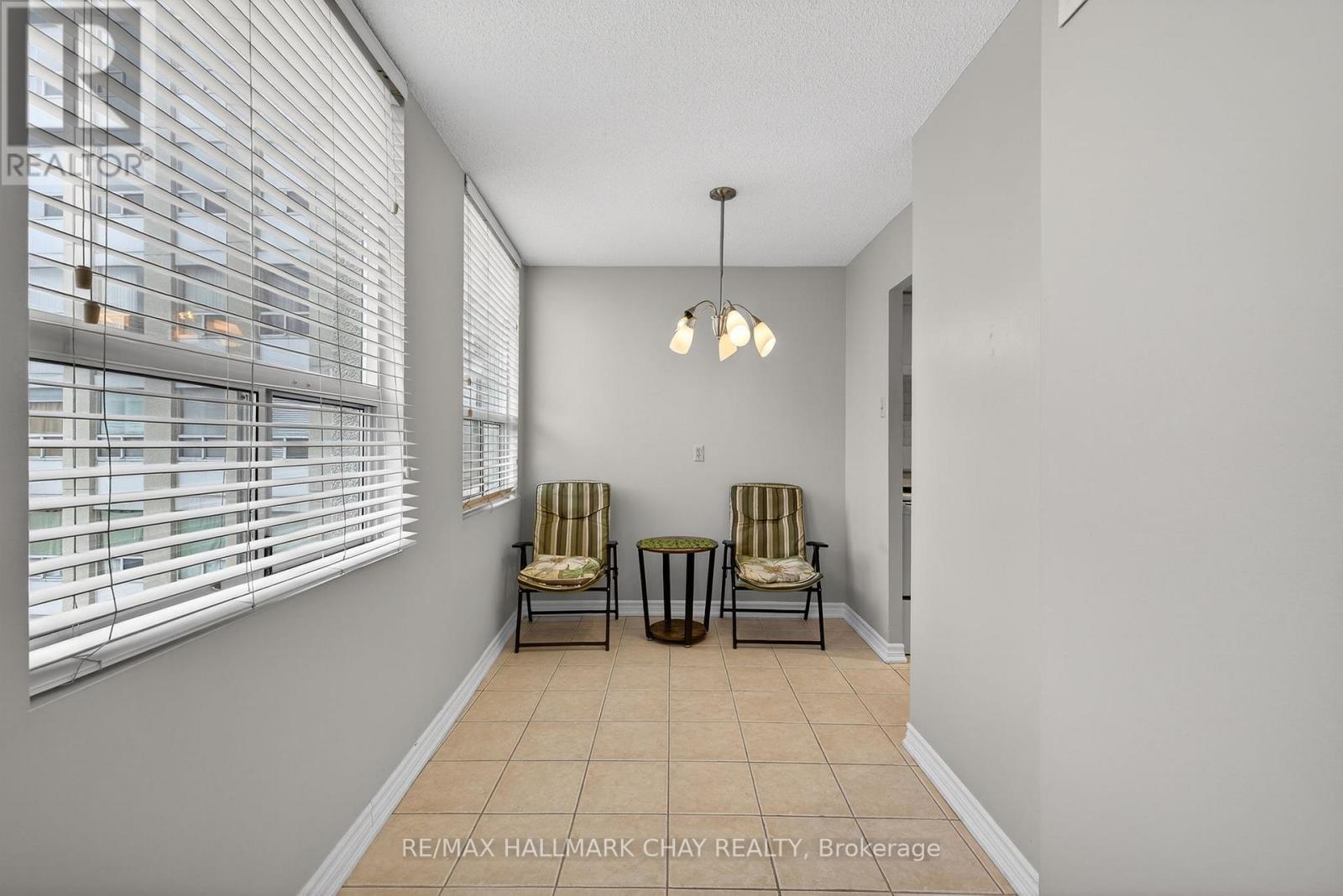 #501 3650 KANEFF CRESCENT - 16