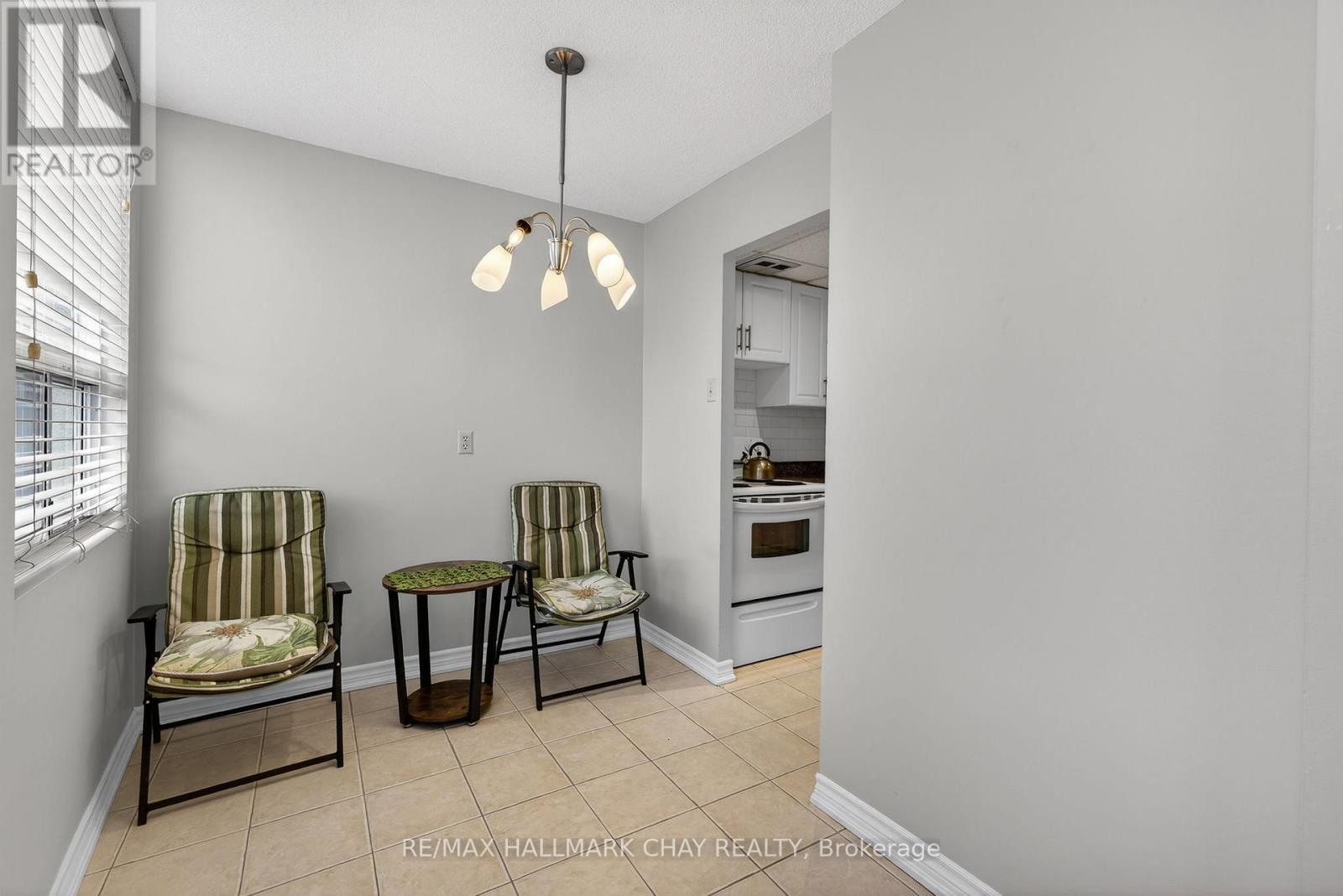 #501 3650 KANEFF CRESCENT - 17