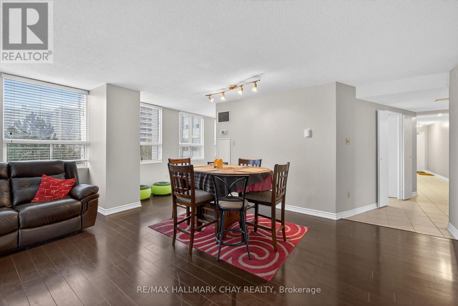 #501 3650 KANEFF CRESCENT - 19