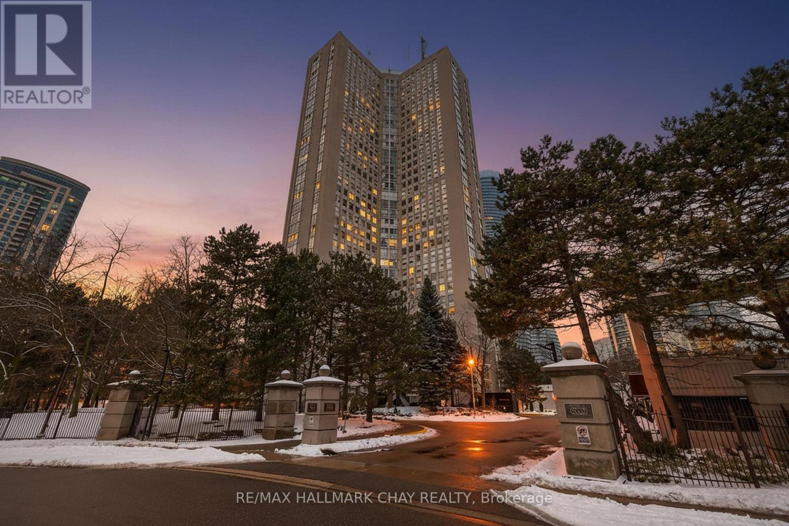 #501 3650 KANEFF CRESCENT - 2