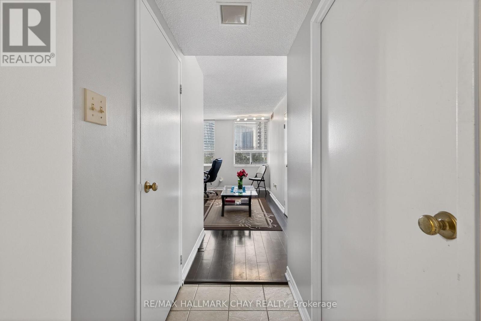 #501 3650 KANEFF CRESCENT - 24