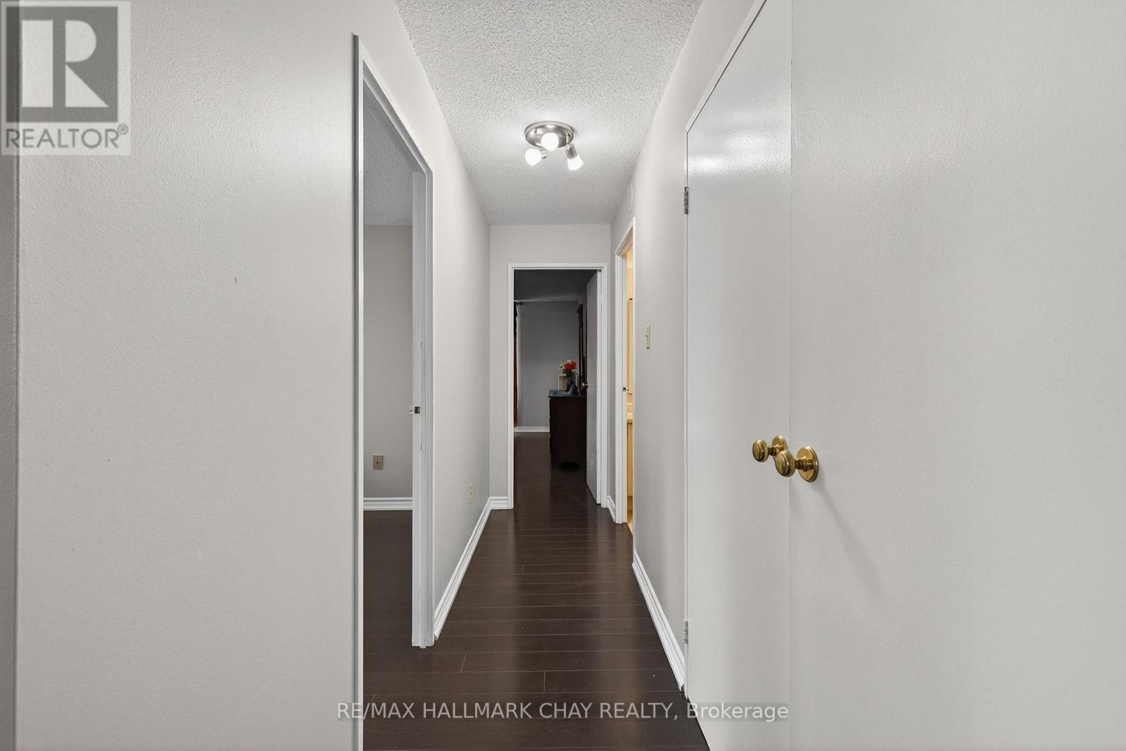 #501 3650 KANEFF CRESCENT - 27