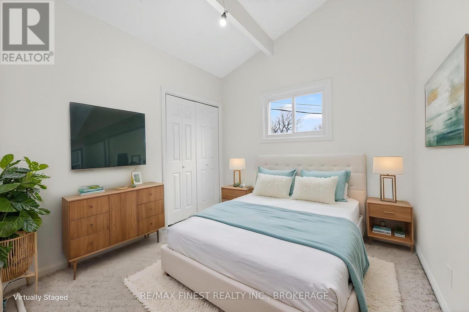 8 SUNRISE COURT - 10