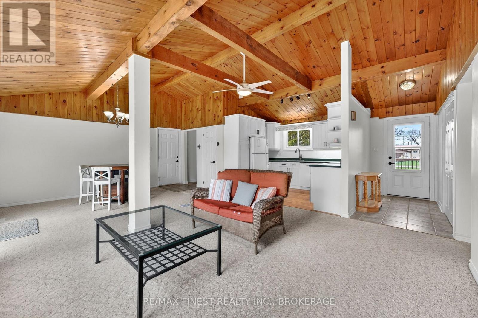 8 SUNRISE COURT - 5