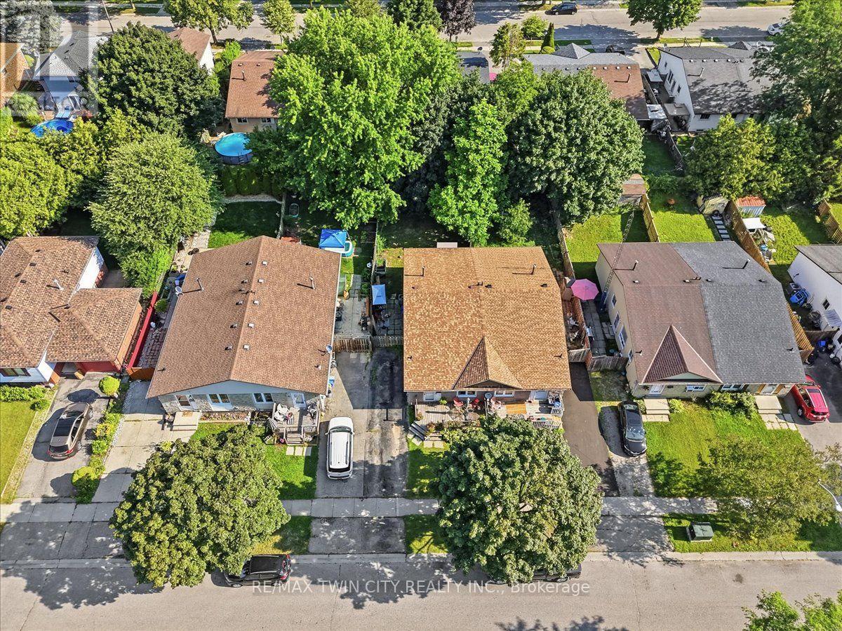 16 PALOMINO DRIVE - 44