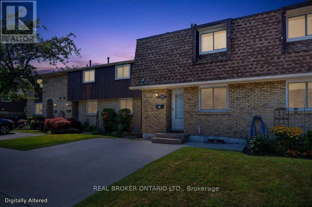 #101 50 LAKESHORE ROAD - 1