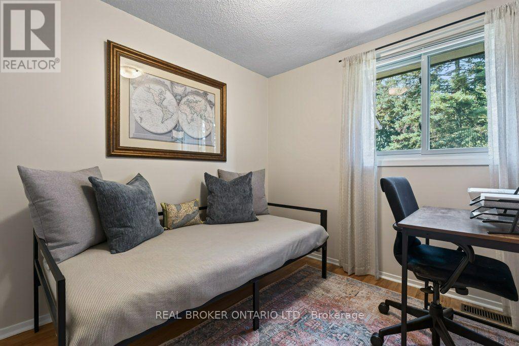 #101 50 LAKESHORE ROAD - 27