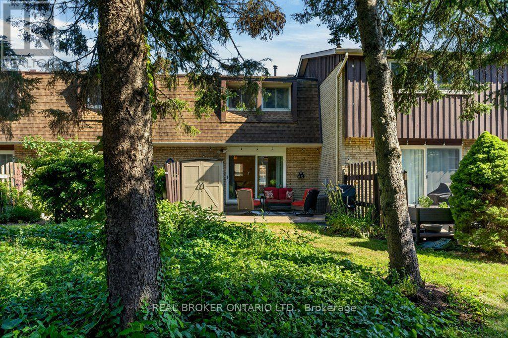 #101 50 LAKESHORE ROAD - 42