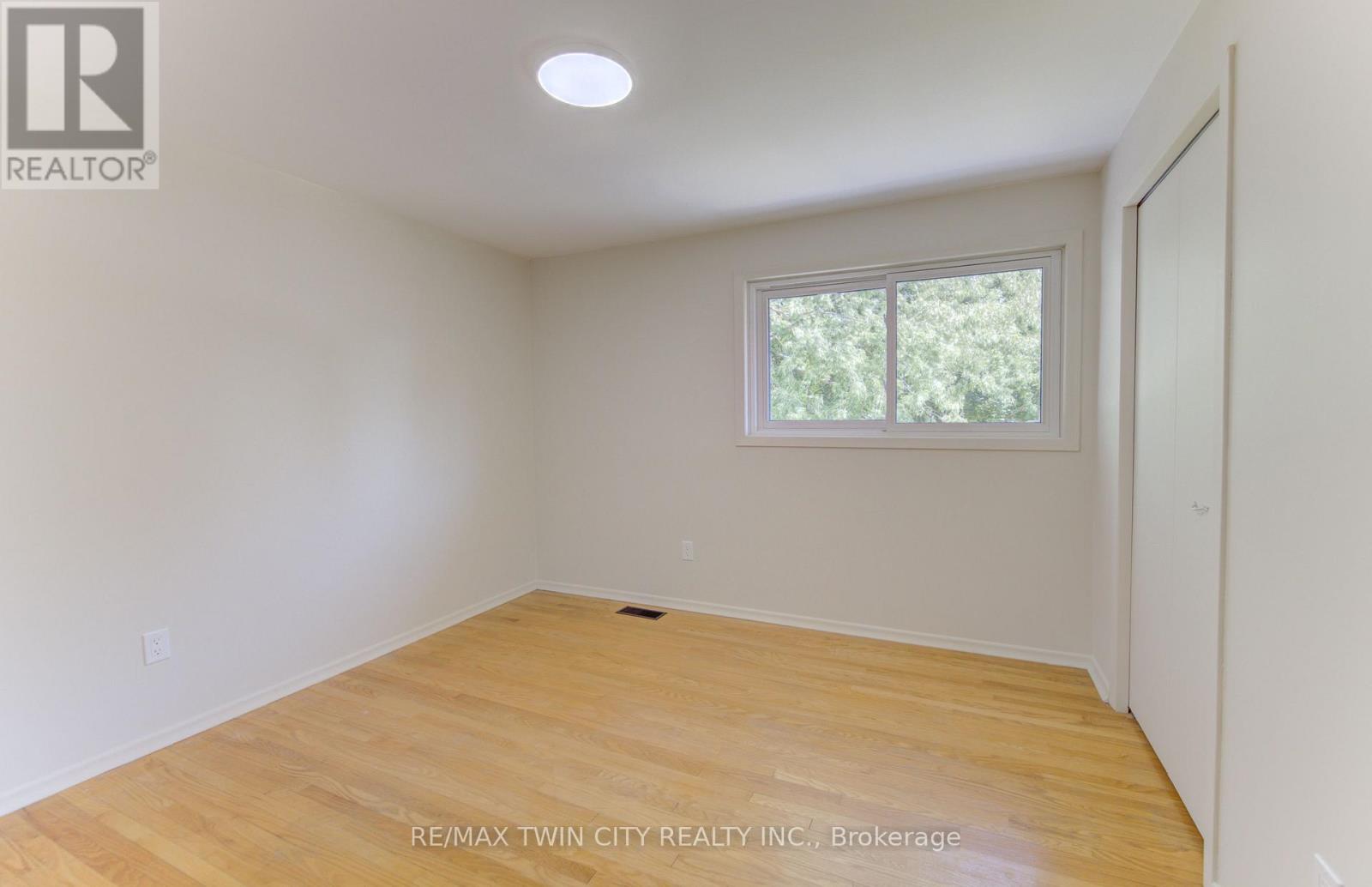 26 PENROSE AVENUE - 17