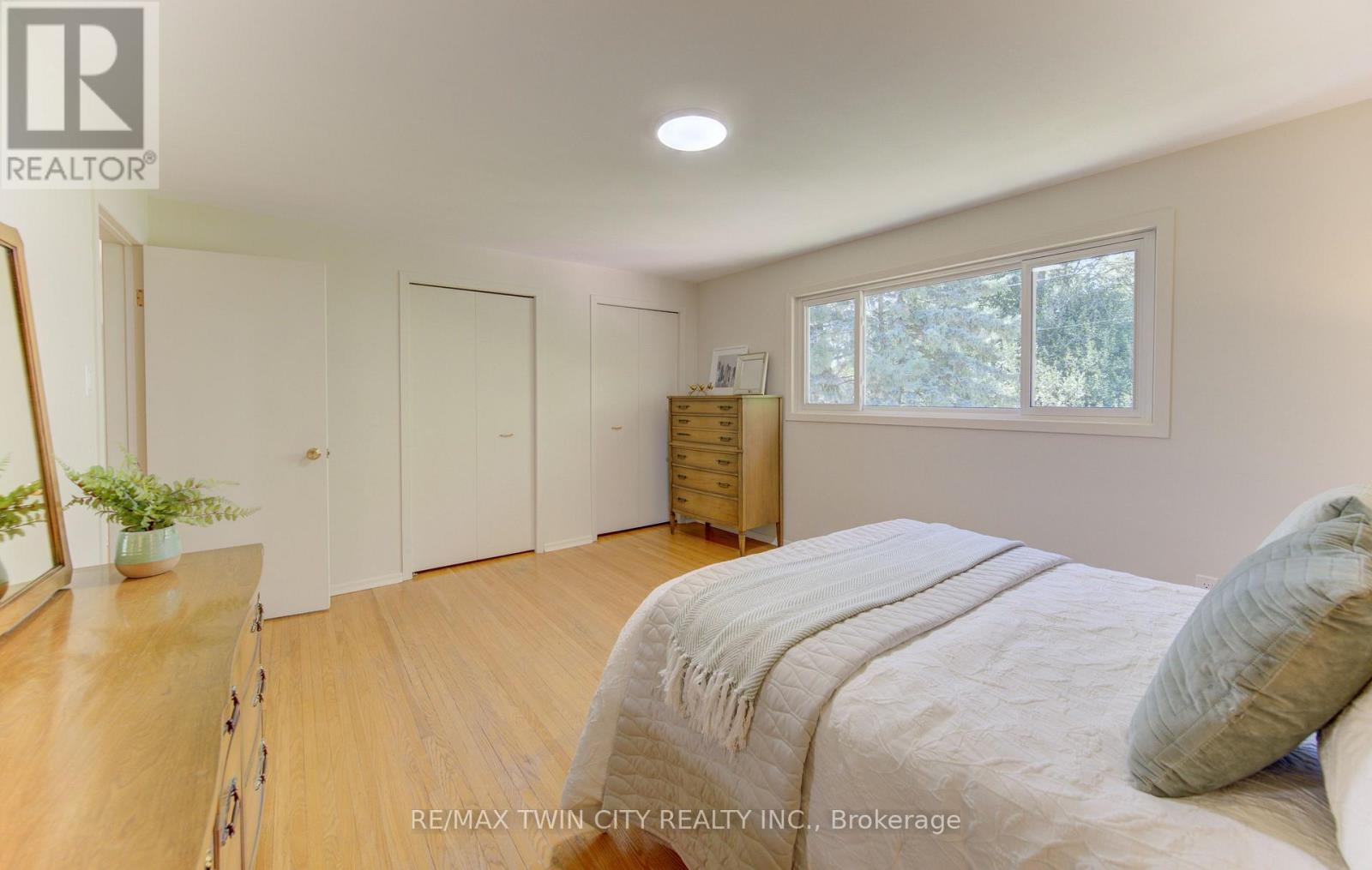 26 PENROSE AVENUE - 23