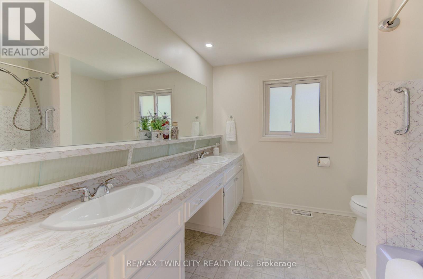 26 PENROSE AVENUE - 24