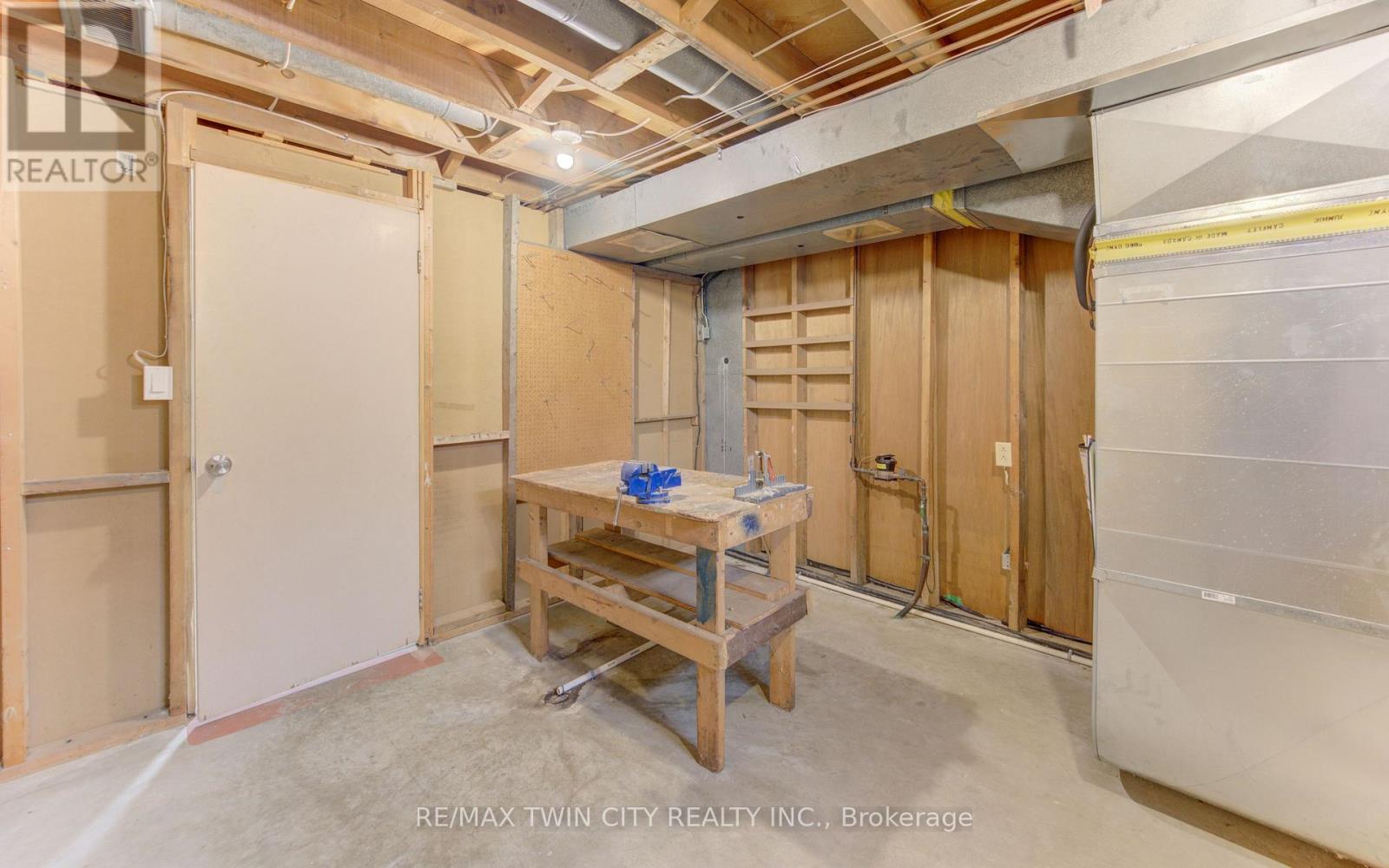 26 PENROSE AVENUE - 26