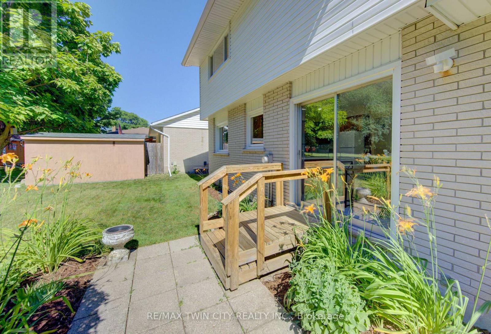 26 PENROSE AVENUE - 35