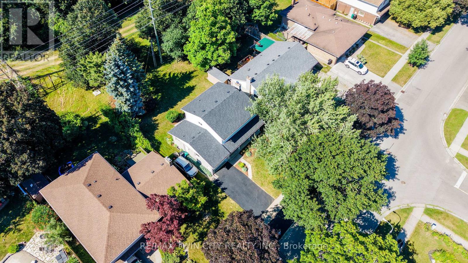 26 PENROSE AVENUE - 38
