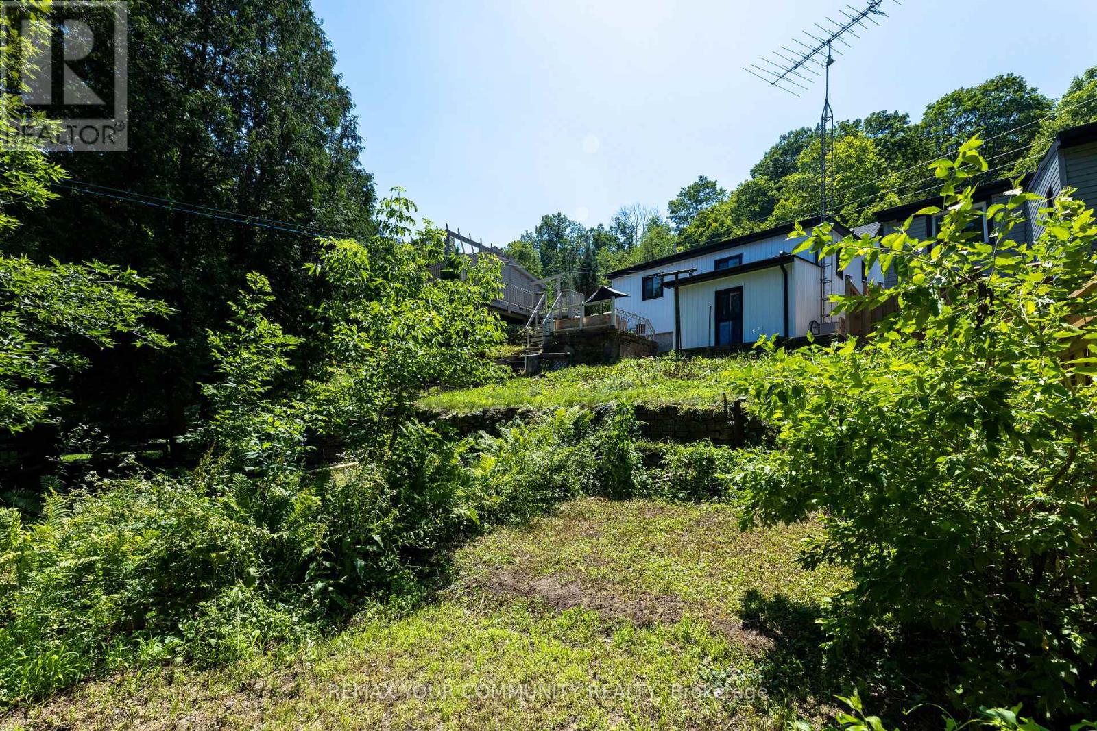 47 MOUNTAIN STREET - Image 23