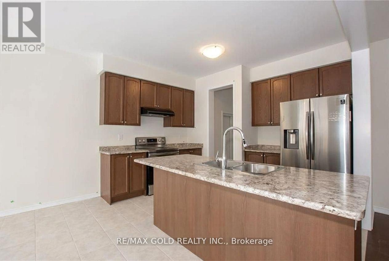 8005 ODELL CRESCENT - 8