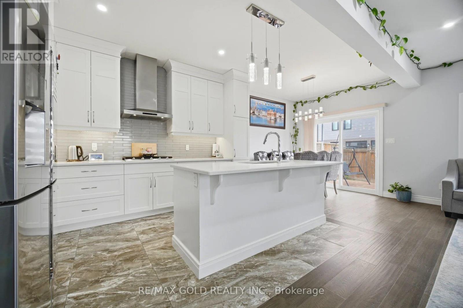 2439 DAISY BEND - 11
