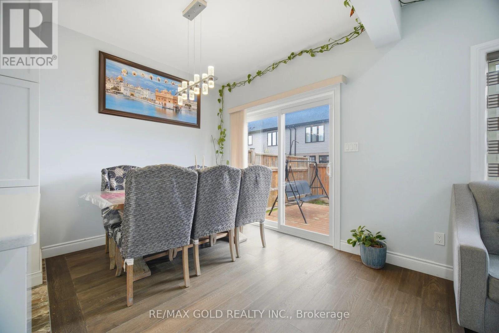 2439 DAISY BEND - 12