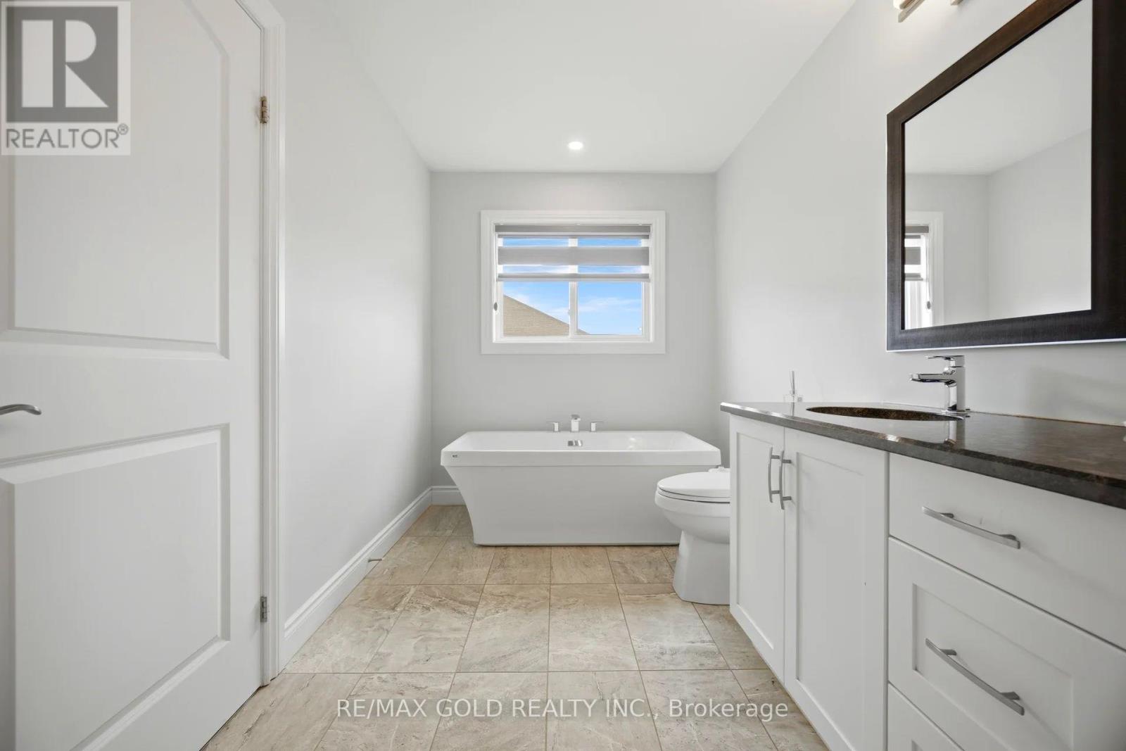 2439 DAISY BEND - 18