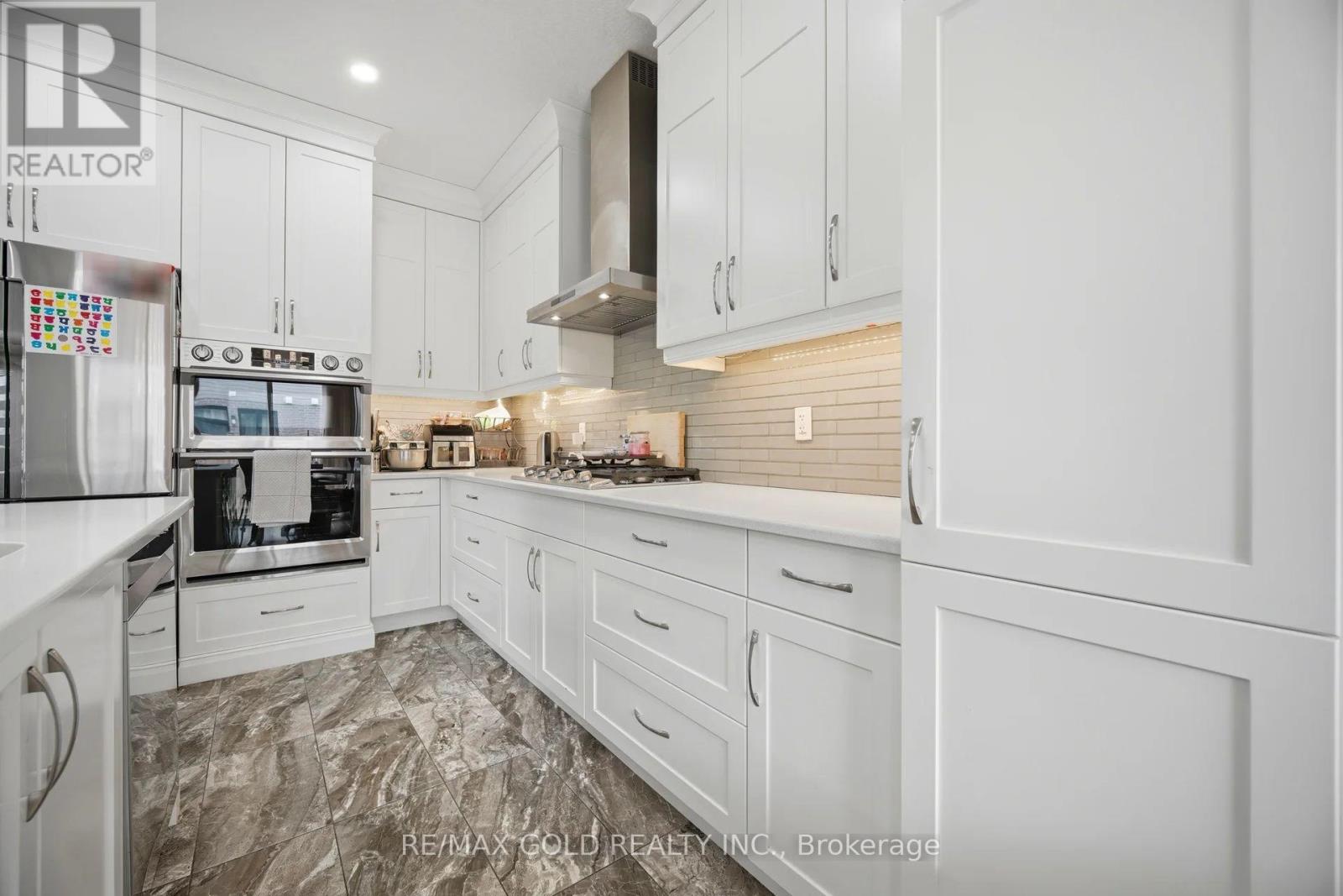 2439 DAISY BEND - 8