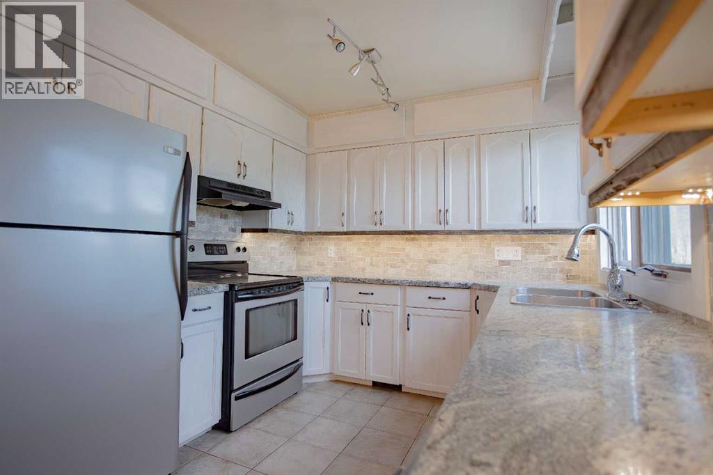 518 3 Street - 5