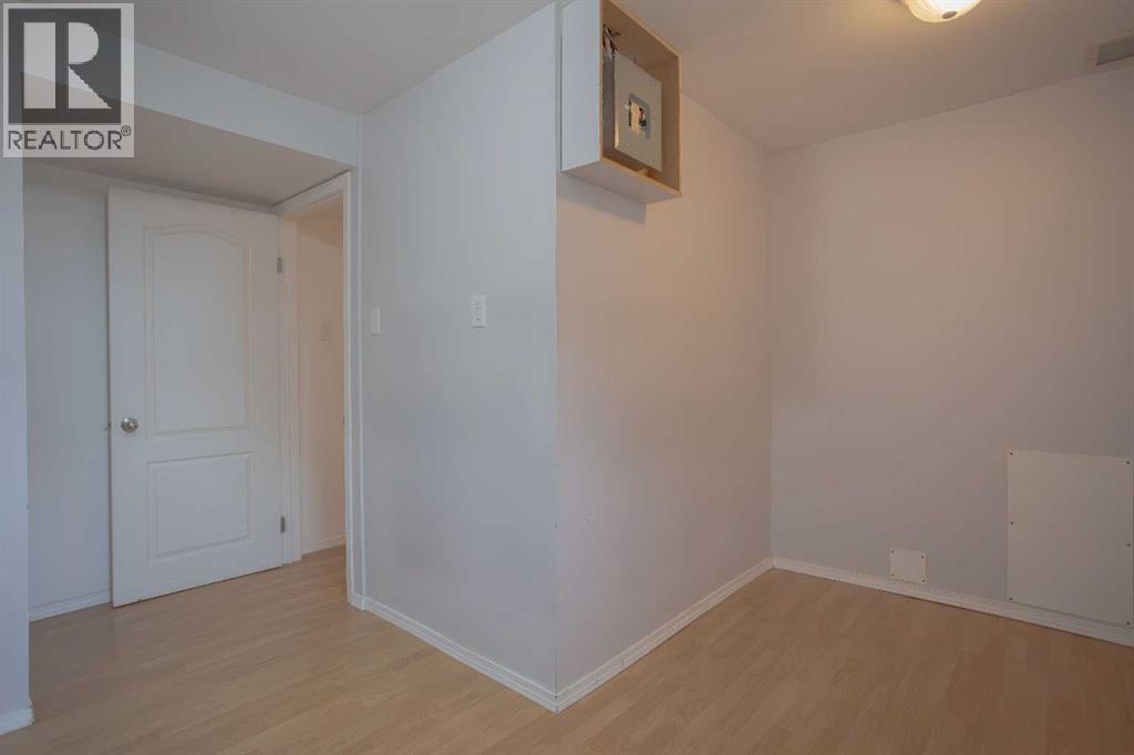518 3 Street - 32