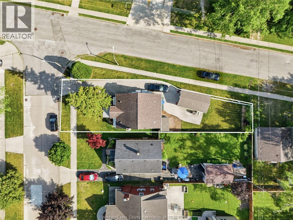 889 PATRICE DRIVE - 6