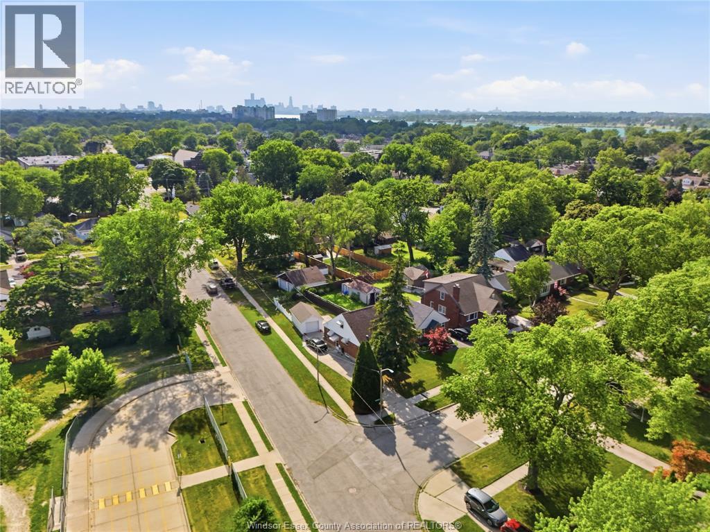 889 PATRICE DRIVE - 5