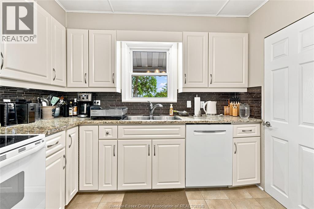 889 PATRICE DRIVE - 15