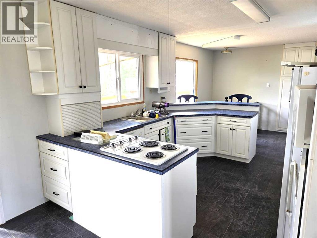 5039 56 Street E - 10
