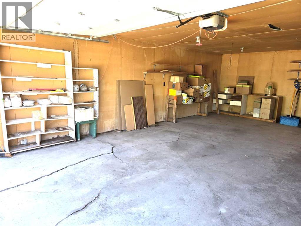 5039 56 Street E - 44