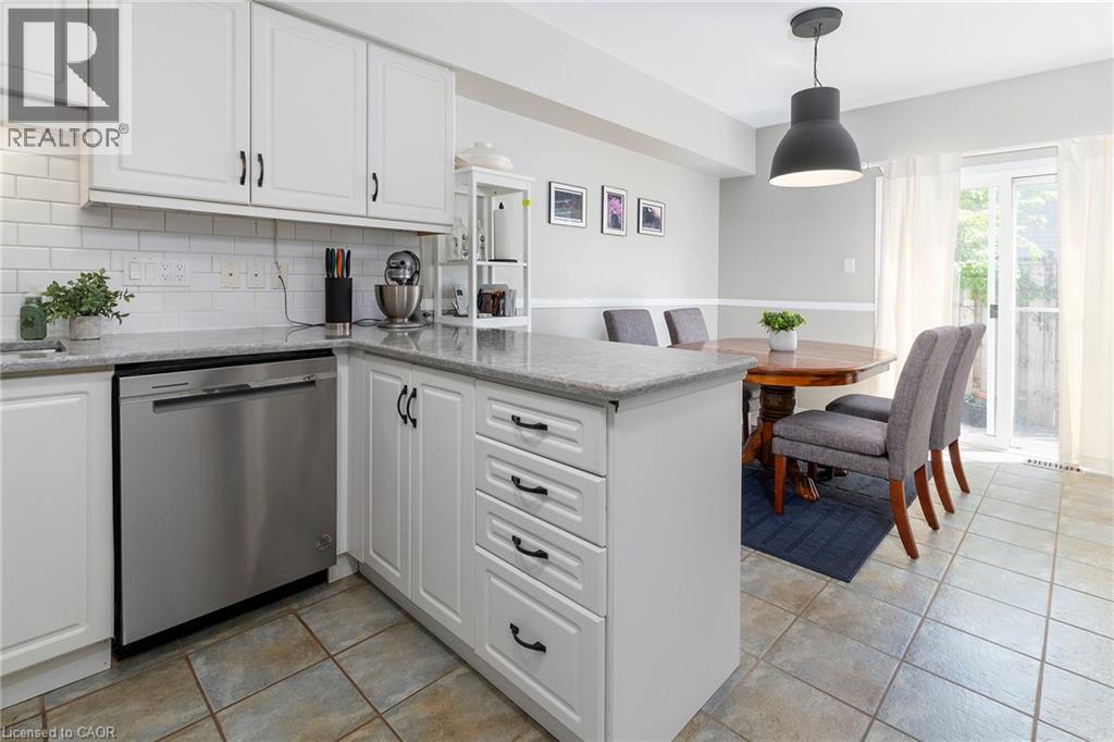 41 VALRIDGE Drive - Image 8